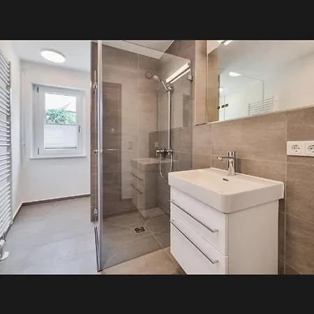 Modern Selfcheck In *